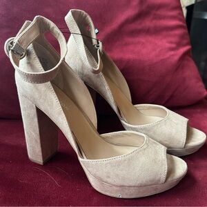 Sun + Stone Reeta Block-Heel Platform Peek Peek-Toe Sandals Sand 9.5